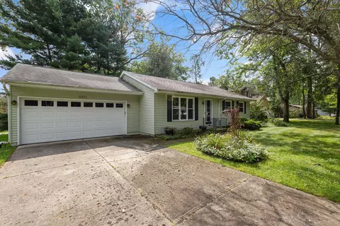 Exterior - 61255 Cass, Cassopolis, MI 49031 photo 2 of 5