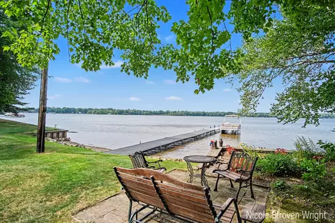 1530 Wolf Lake Dr, Baldwin, MI 49304 photo 2
