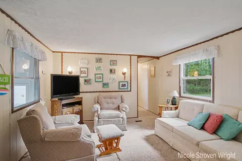 1530 Wolf Lake Dr, Baldwin, MI 49304 photo 9