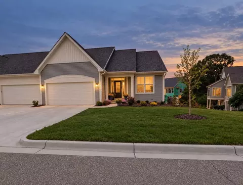 14220 Bridgeview Pointe, Vicksburg, MI 49097