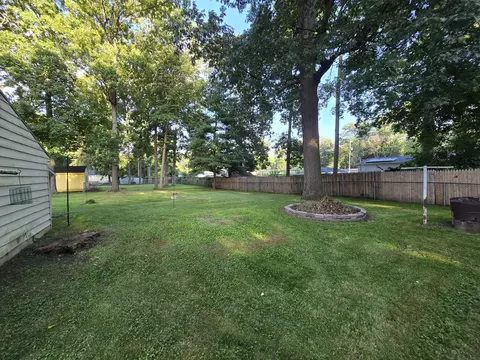 Exterior - 7991 Ivan Dr, Parma, MI 49269 photo 14 of 28