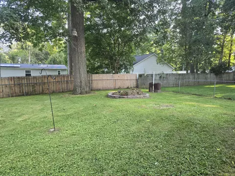 Exterior - 7991 Ivan Dr, Parma, MI 49269 photo 12 of 28