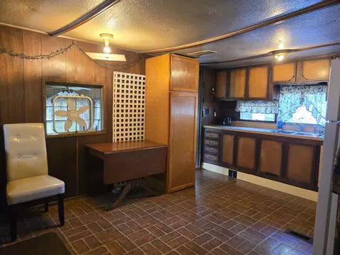Kitchen - 7991 Ivan Dr, Parma, MI 49269 photo 3 of 4