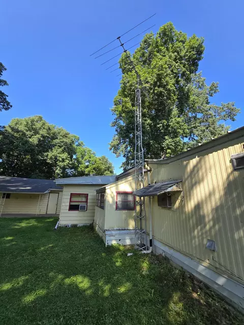 Exterior - 7991 Ivan Dr, Parma, MI 49269 photo 22 of 28
