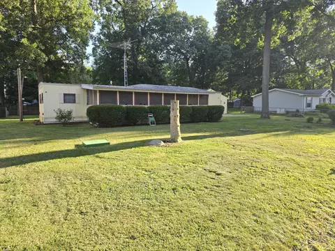Exterior - 7991 Ivan Dr, Parma, MI 49269 photo 23 of 28