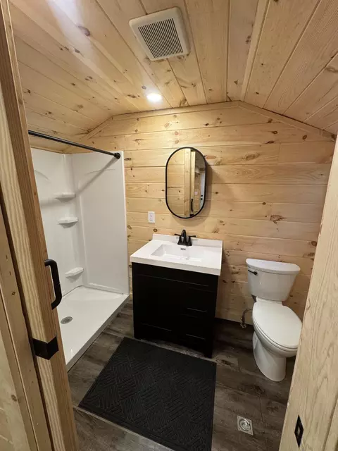 Bath - 8312 W Burdock Ave, Baldwin, MI 49304 photo 3 of 4