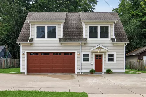 758 Michigan Ave, South Haven, MI 49090