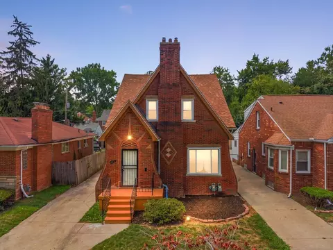 5077 Grayton St, Detroit, MI 48224