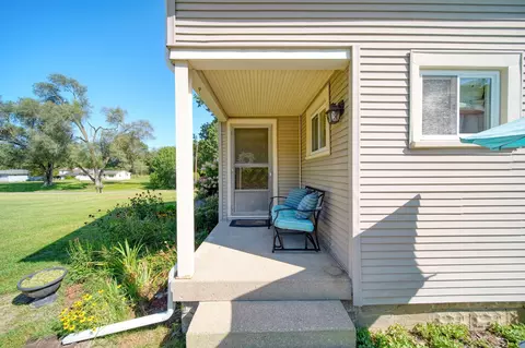 Exterior - 7621 Coon Hill Rd, Munith, MI 49259 photo 4 of 27