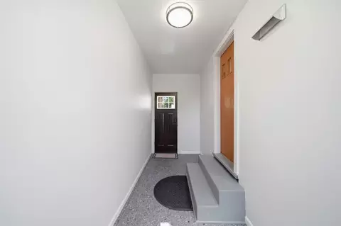 Entry Way - 7621 Coon Hill Rd, Munith, MI 49259 photo 3 of 3