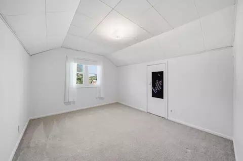 Bedroom - 7621 Coon Hill Rd, Munith, MI 49259 photo 7 of 8