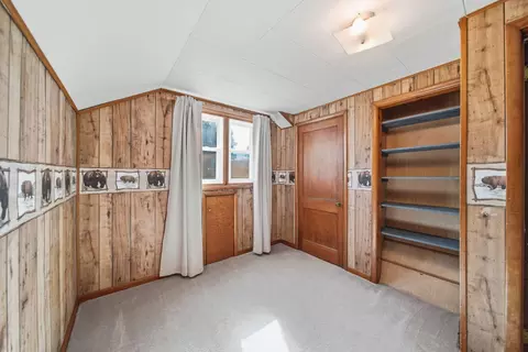 Bedroom - 7621 Coon Hill Rd, Munith, MI 49259 photo 5 of 8