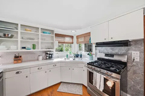 Kitchen - 7621 Coon Hill Rd, Munith, MI 49259 photo 3 of 3