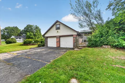 Exterior - 3124 Earl Dr, Spring Arbor, MI 49283 photo 8 of 14
