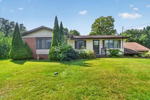 Exterior - 3124 Earl Dr, Spring Arbor, MI 49283 photo 3 of 14