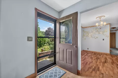 Entry Way - 3124 Earl Dr, Spring Arbor, MI 49283 photo 1 of 3