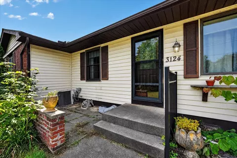 Exterior - 3124 Earl Dr, Spring Arbor, MI 49283 photo 5 of 14