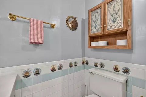 Bath - 3124 Earl Dr, Spring Arbor, MI 49283 photo 4 of 4