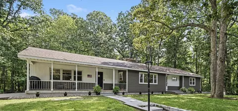 12537 S Wolcott, Sawyer, MI 49125