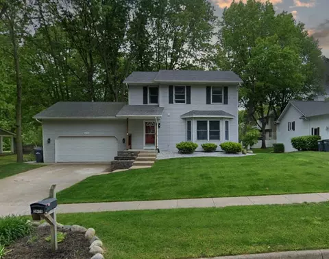 2476 Bay Side Ave, Portage, MI 49002