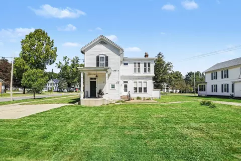 Exterior - 313 W Front St, Buchanan, MI 49107 photo 7 of 10
