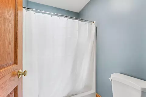 Bath - 6799 E Rs Ave E, Scotts, MI 49088 photo 4 of 4