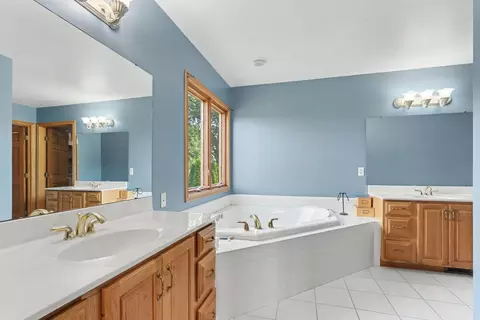Bath - 6799 E Rs Ave E, Scotts, MI 49088 photo 1 of 4