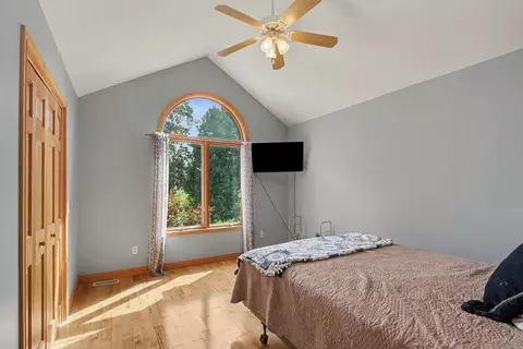 Bedroom - 6799 E Rs Ave E, Scotts, MI 49088 photo 2 of 4