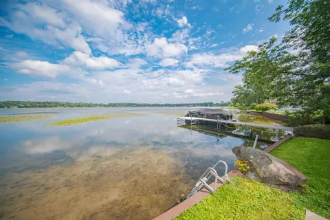 View/Area - 5065 Pine Dr, Jackson, MI 49201 photo 2 of 11
