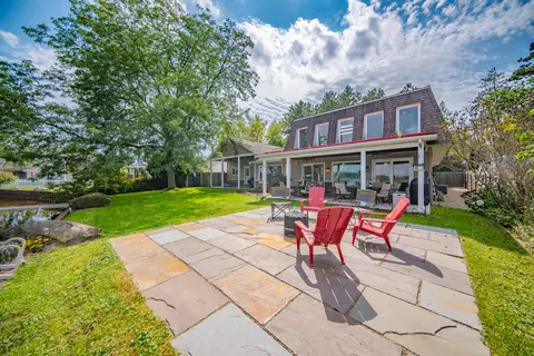 Exterior - 5065 Pine Dr, Jackson, MI 49201 photo 6 of 9