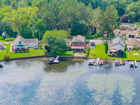 View/Area - 5065 Pine Dr, Jackson, MI 49201 photo 1 of 11