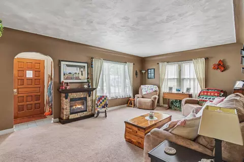 545 N Madison St, Marshall, MI 49068 photo 5