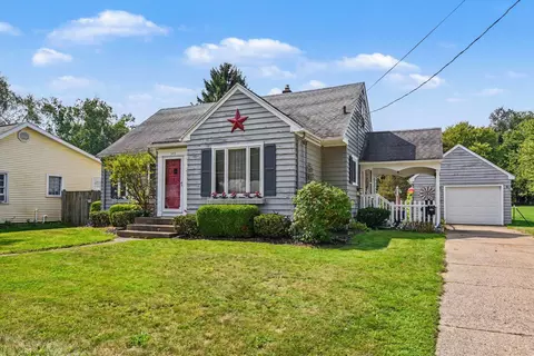 545 N Madison St, Marshall, MI 49068 photo 3