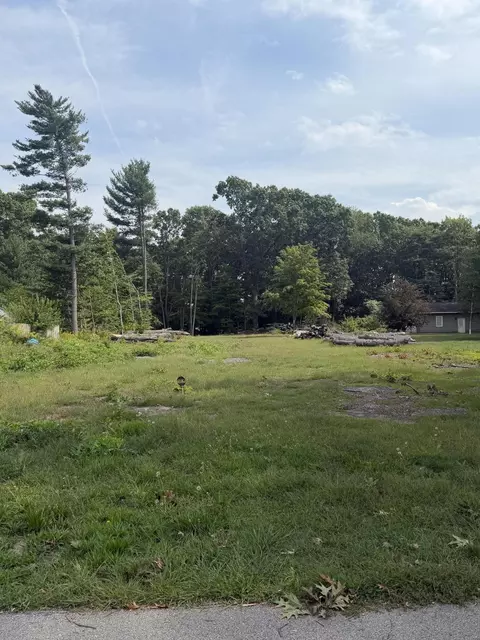 4496 Poulin St, Muskegon, MI 49441