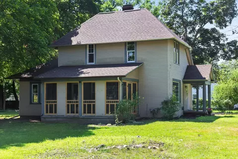 2213 Olmstead Rd, Kalamazoo, MI 49001