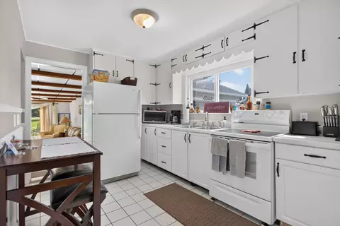 Kitchen - 3533 E Gordon Dr, Spring Arbor, MI 49283 photo 3 of 3