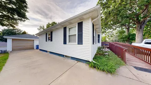 963 Covell Ave NW, Grand Rapids, MI 49504