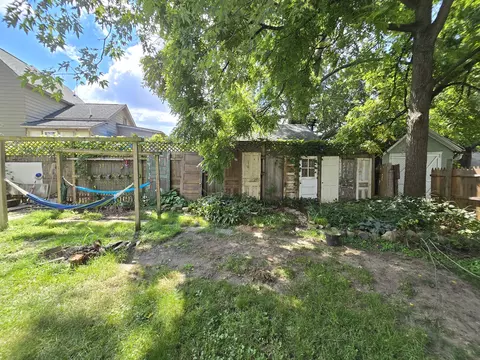 Exterior - 502 S Elm Ave, Jackson, MI 49203 photo 10 of 11