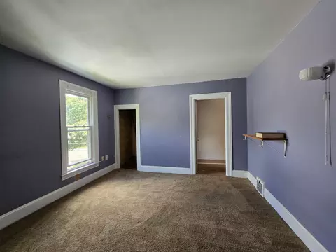 Living - 502 S Elm Ave, Jackson, MI 49203 photo 7 of 7