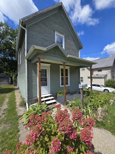 Exterior - 502 S Elm Ave, Jackson, MI 49203 photo 3 of 11
