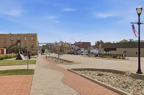 Exterior - 511 Oak St, Niles, MI 49120 photo 5 of 5