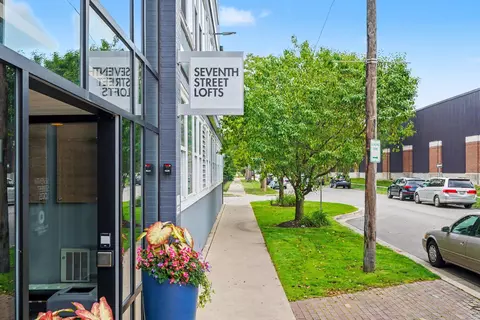 600 7th St NW #214, Grand Rapids, MI 49504