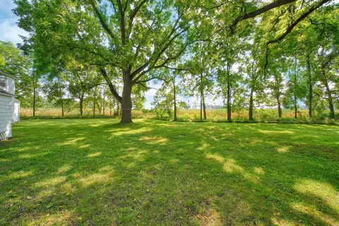 Exterior - 4023 Horton Rd, Jackson, MI 49201 photo 7 of 16