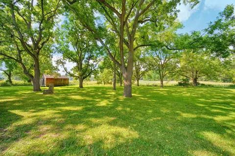 Exterior - 4023 Horton Rd, Jackson, MI 49201 photo 6 of 16