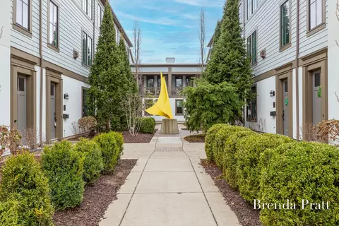 678 Croswell Ave SE, East Grand Rapids, MI 49506