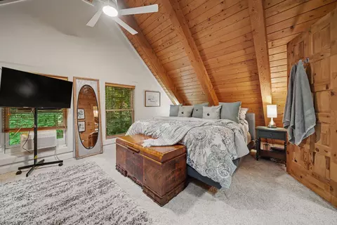 Bedroom - 18 Camp Madron Rd, Buchanan, MI 49107 photo 3 of 3
