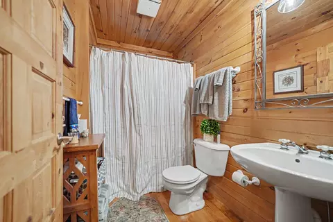Bath - 18 Camp Madron Rd, Buchanan, MI 49107 photo 1 of 2