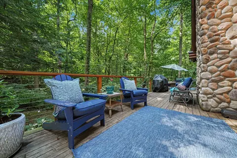 Exterior - 18 Camp Madron Rd, Buchanan, MI 49107 photo 1 of 10