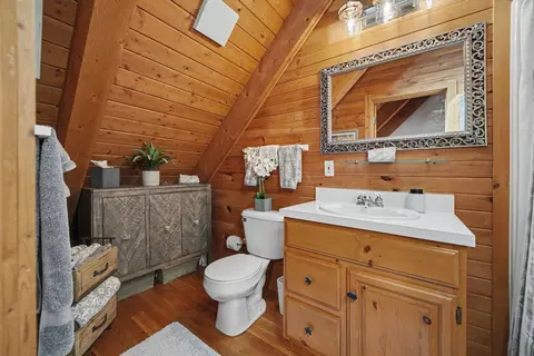 Bath - 18 Camp Madron Rd, Buchanan, MI 49107 photo 2 of 2