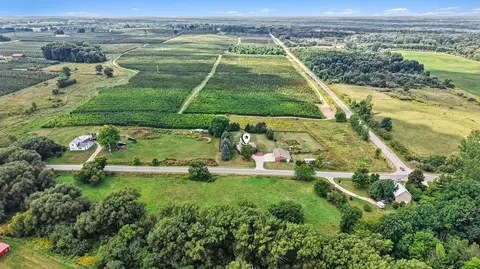 View/Area - 10457 S Gordon Ave, Grant, MI 49327 photo 5 of 7